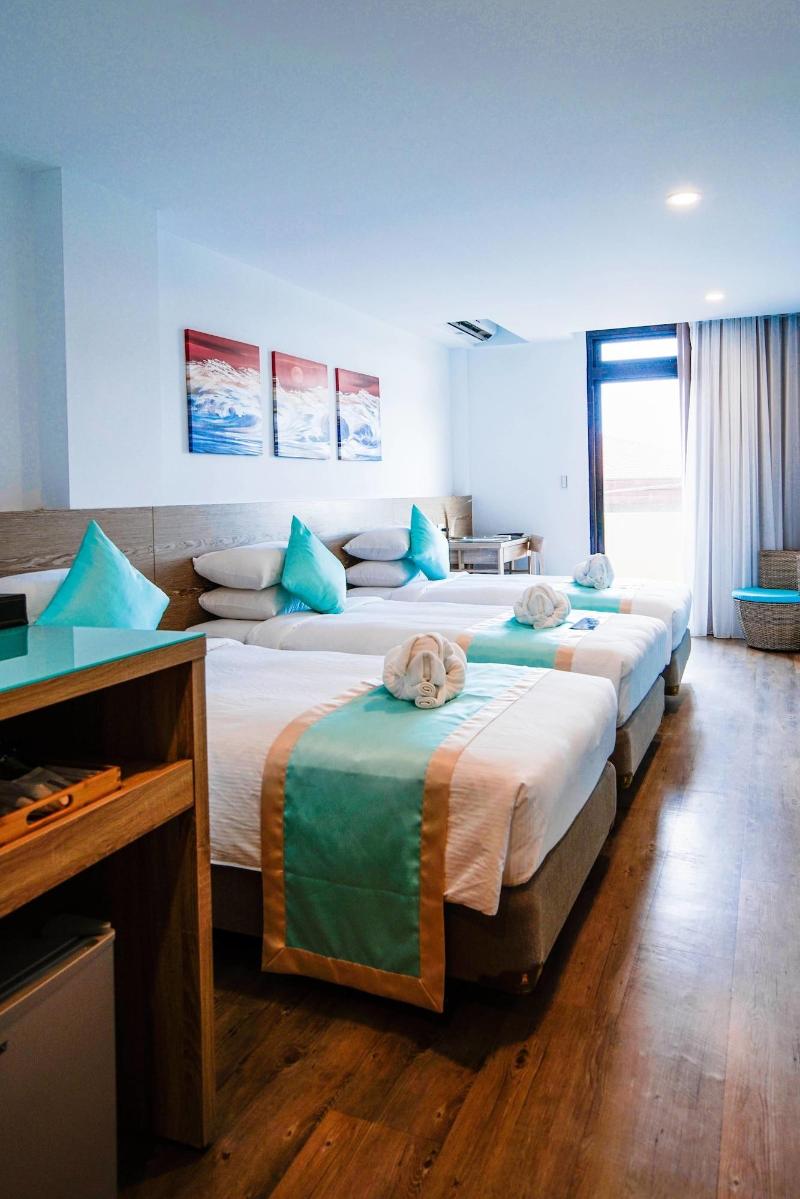 Palau Hotel image
