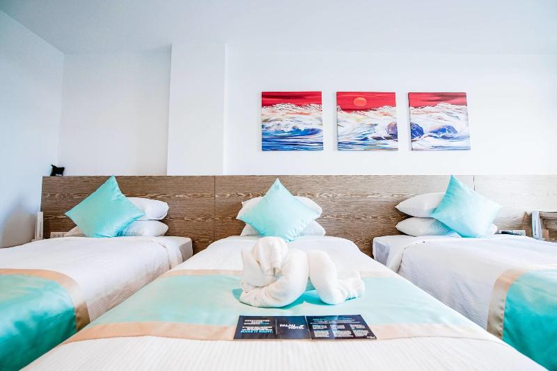 Palau Hotel image