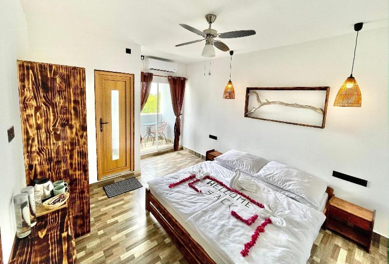 Dhiffushi Inn image
