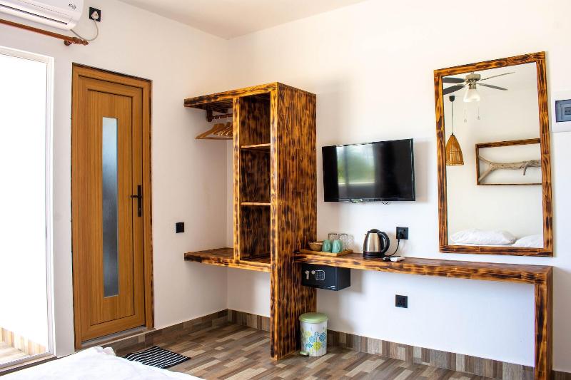 Dhiffushi Inn image