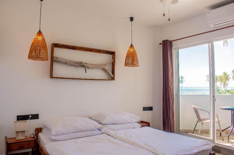 Dhiffushi Inn image