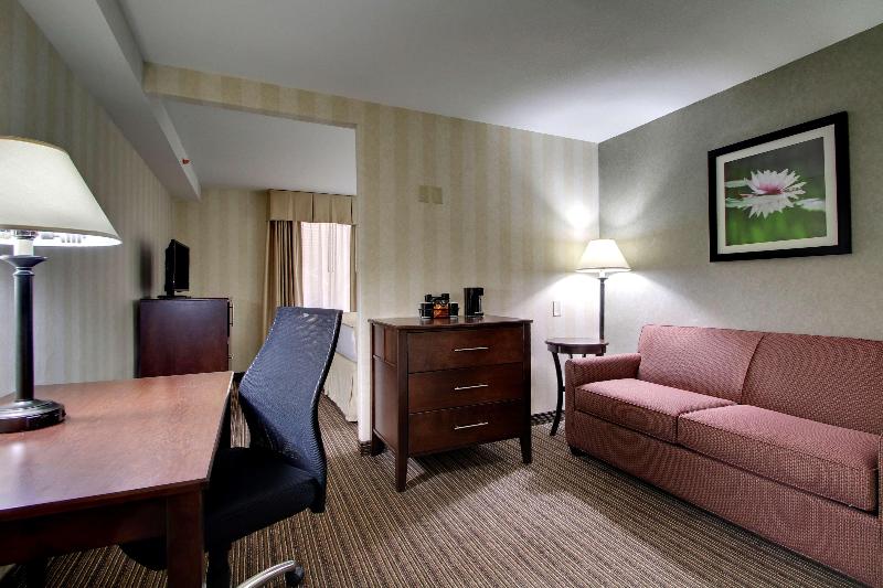 The Atrium Hotel On Third image