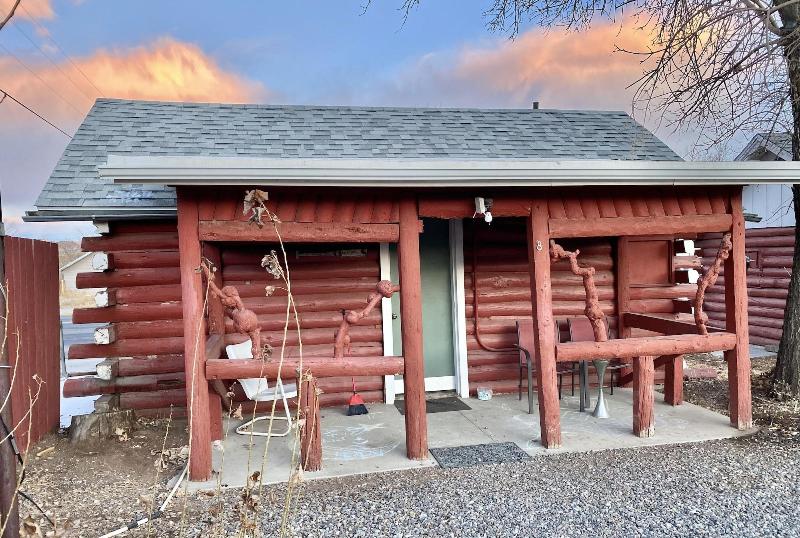 Roundtop Mountain Motel image