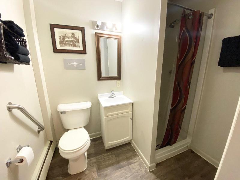 Roundtop Mountain Motel image