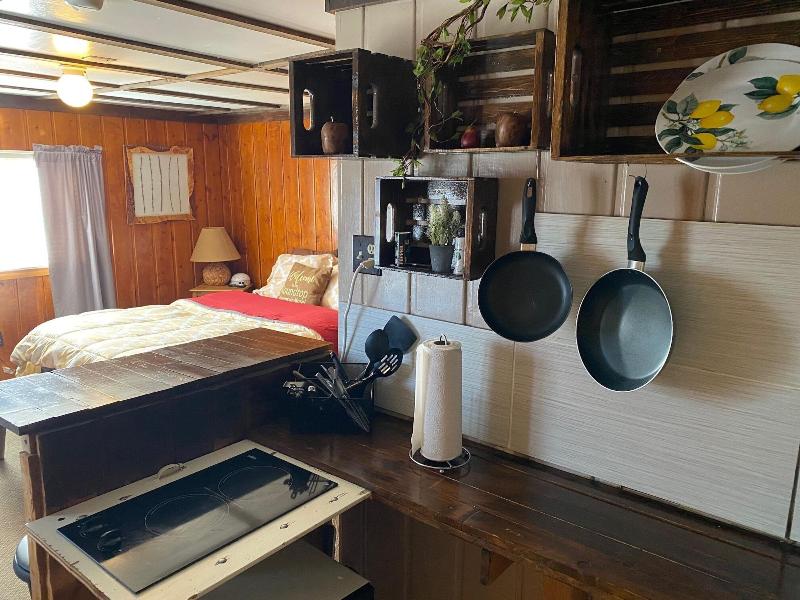 Roundtop Mountain Motel image