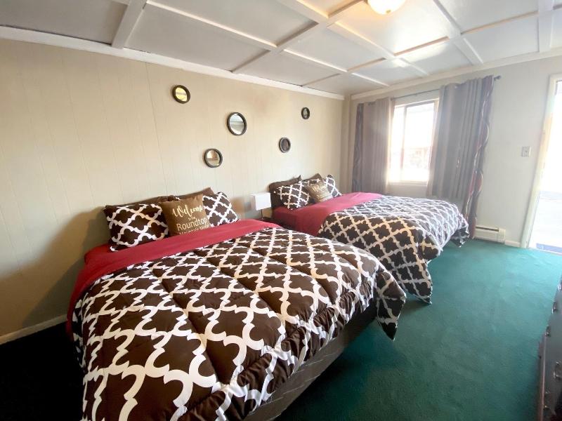 Roundtop Mountain Motel image