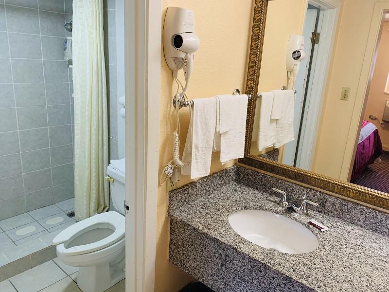 Budget Inn Jonesboro image 8