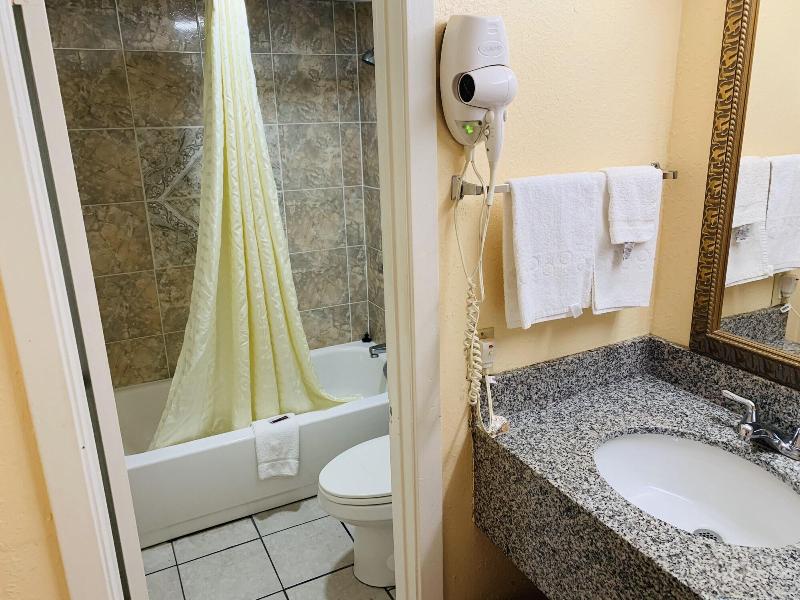 Budget Inn Jonesboro image 2