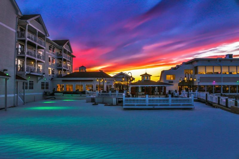 Rod 'N' Reel Resort image