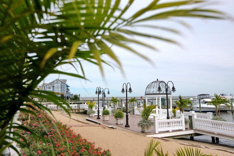 Rod 'N' Reel Resort image