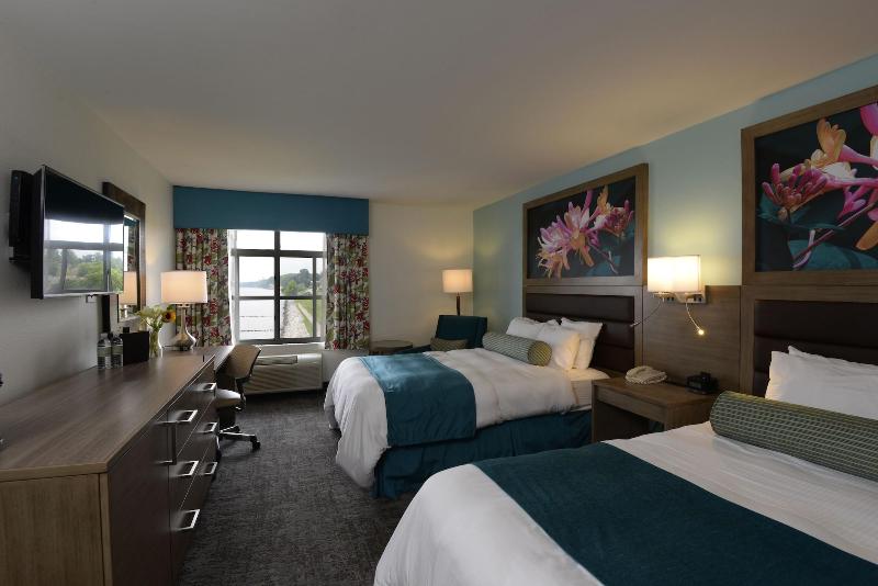 Rod 'N' Reel Resort image