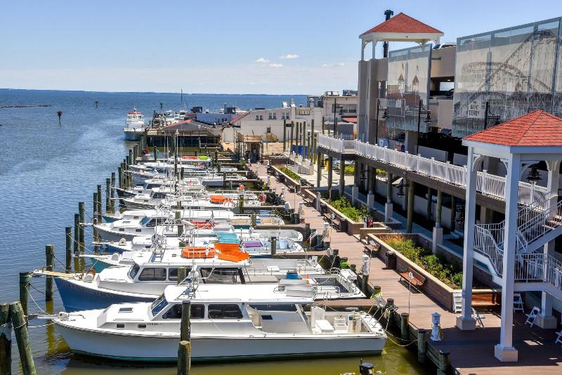 Rod 'N' Reel Resort image