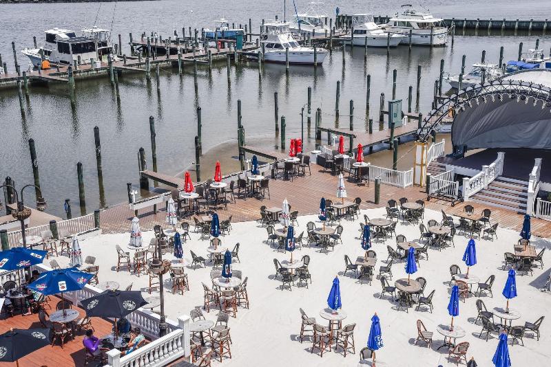 Rod 'N' Reel Resort image