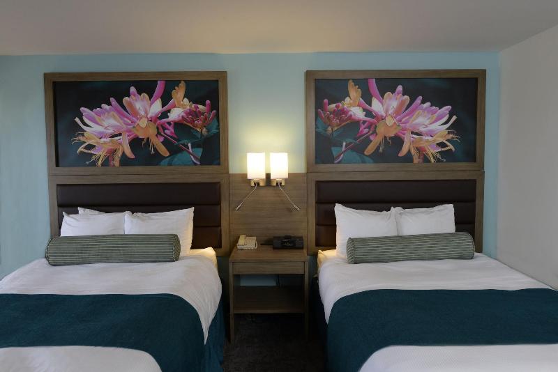 Rod 'N' Reel Resort image