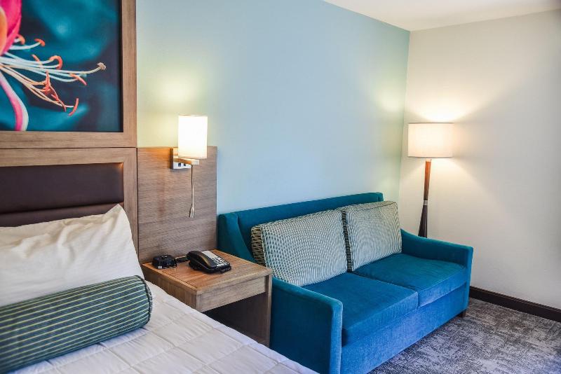 Rod 'N' Reel Resort image