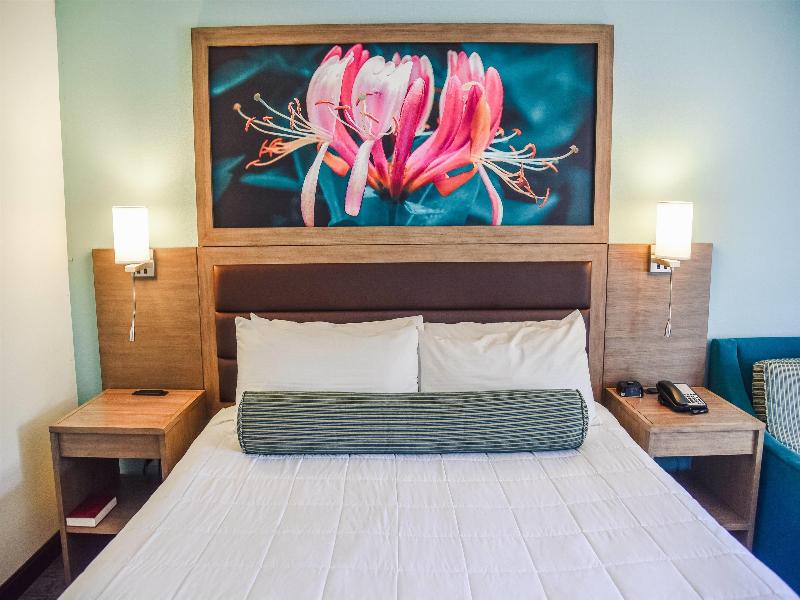 Rod 'N' Reel Resort image