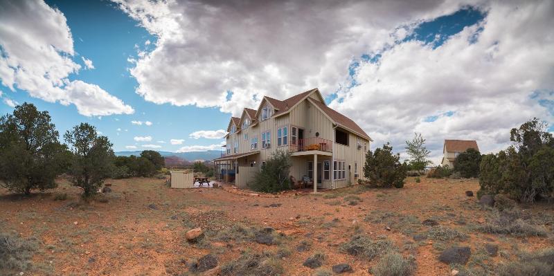 Skyridge Inn Bed & Breakfast image