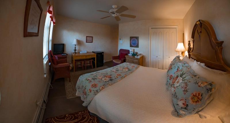 Skyridge Inn Bed & Breakfast image