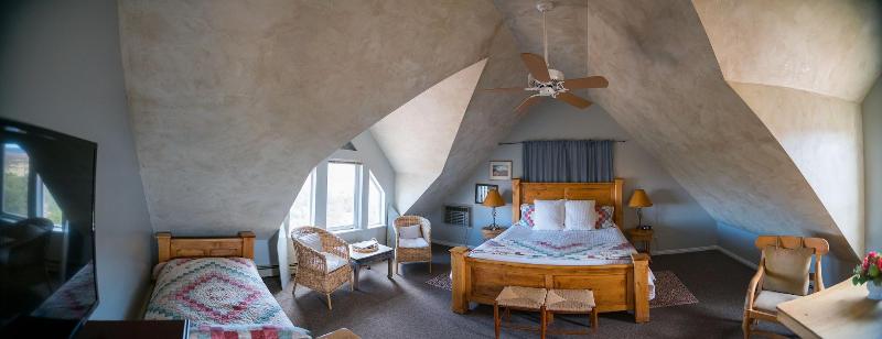 Skyridge Inn Bed & Breakfast image