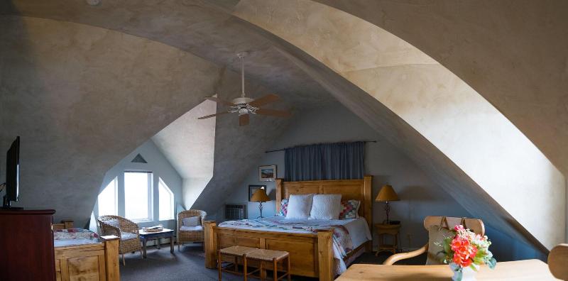 Skyridge Inn Bed & Breakfast image