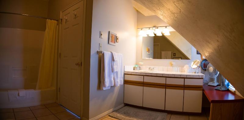 Skyridge Inn Bed & Breakfast image