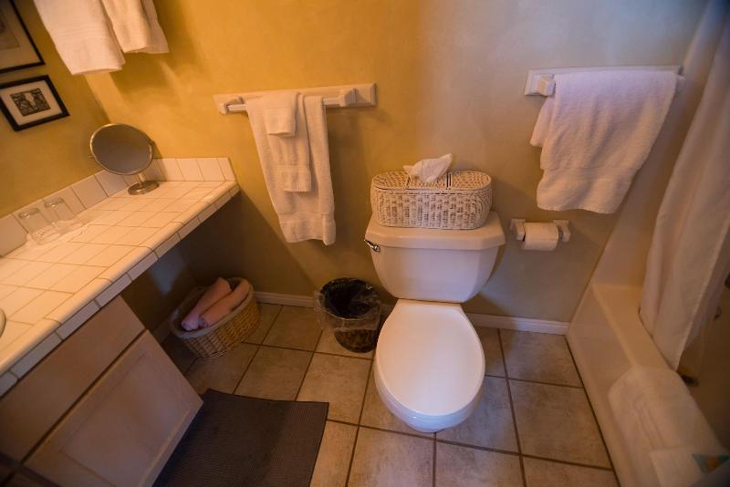 Skyridge Inn Bed & Breakfast image