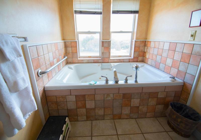 Skyridge Inn Bed & Breakfast image