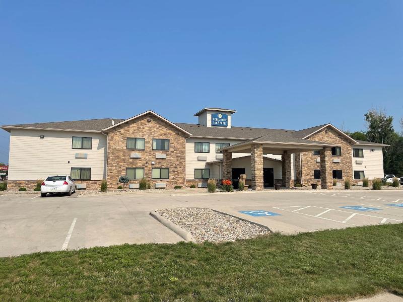Cobblestone Inn & Suites - Clarion image