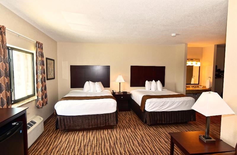 Cobblestone Inn & Suites - Clarion image