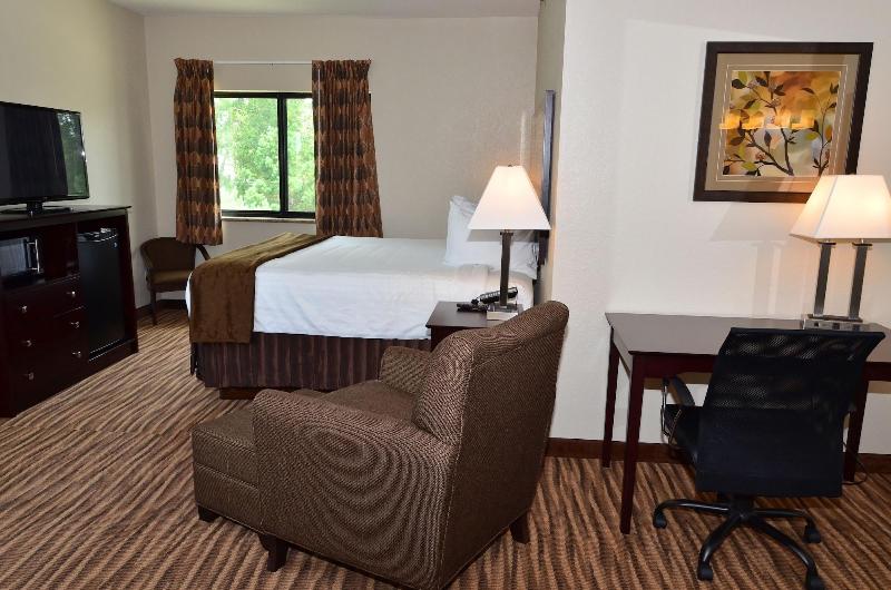 Cobblestone Inn & Suites - Clarion image