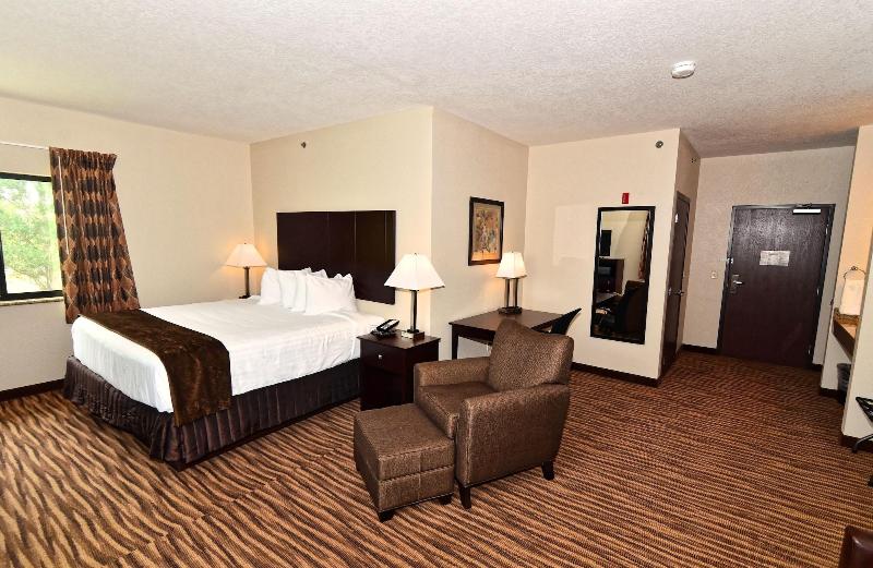 Cobblestone Inn & Suites - Clarion image