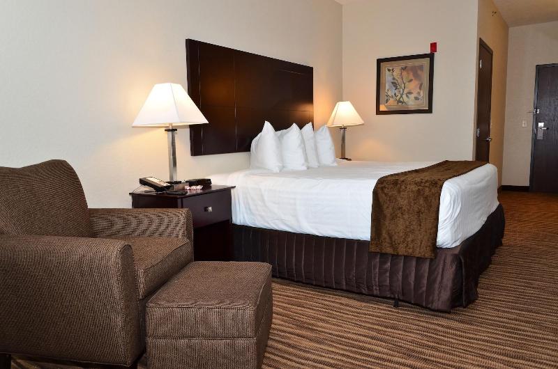 Cobblestone Inn & Suites - Clarion image 10