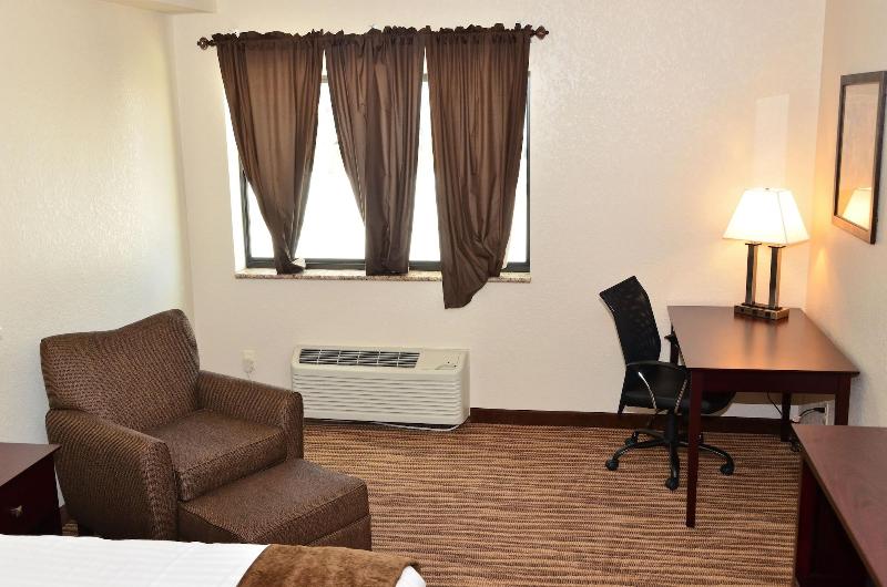 Cobblestone Inn & Suites - Clarion image 5