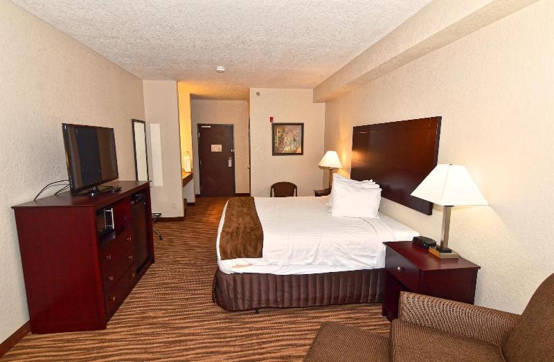 Cobblestone Inn & Suites - Clarion image