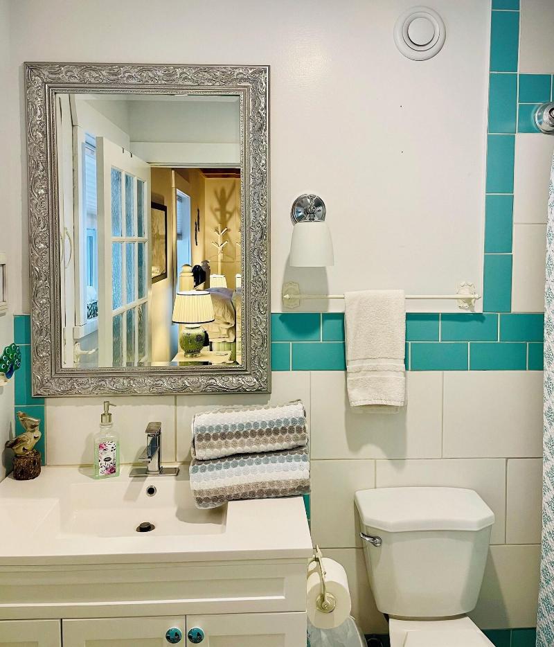Mermaid's Boutique Adult Guest House image 10