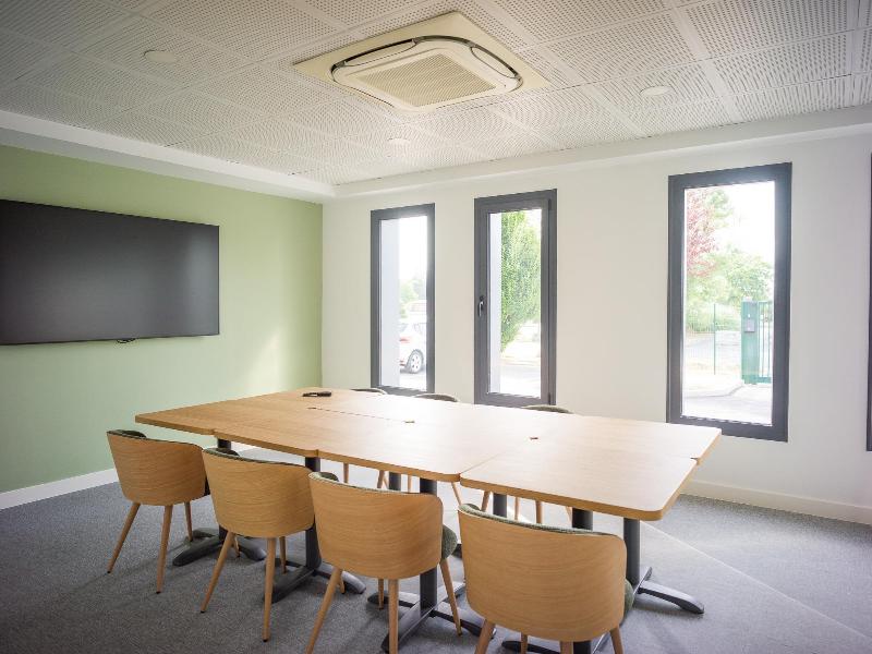 Brit Hotel Confort Roissy Saint-Witz
