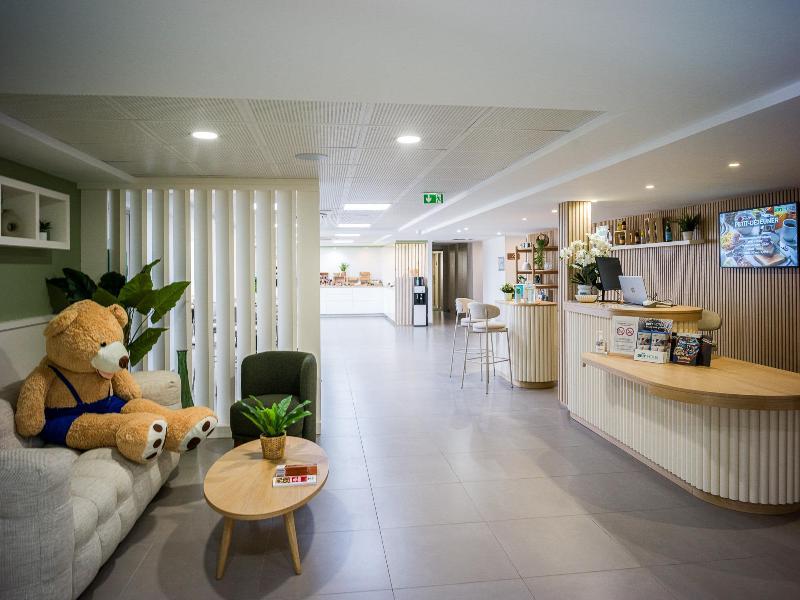 Brit Hotel Confort Roissy Saint-Witz