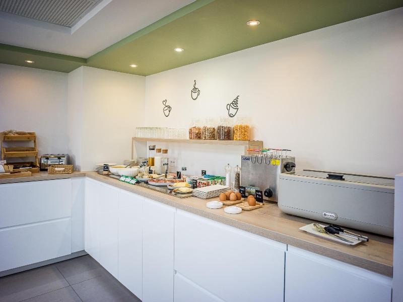 Brit Hotel Confort Roissy Saint-Witz