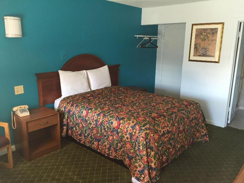 Mayo Inn image