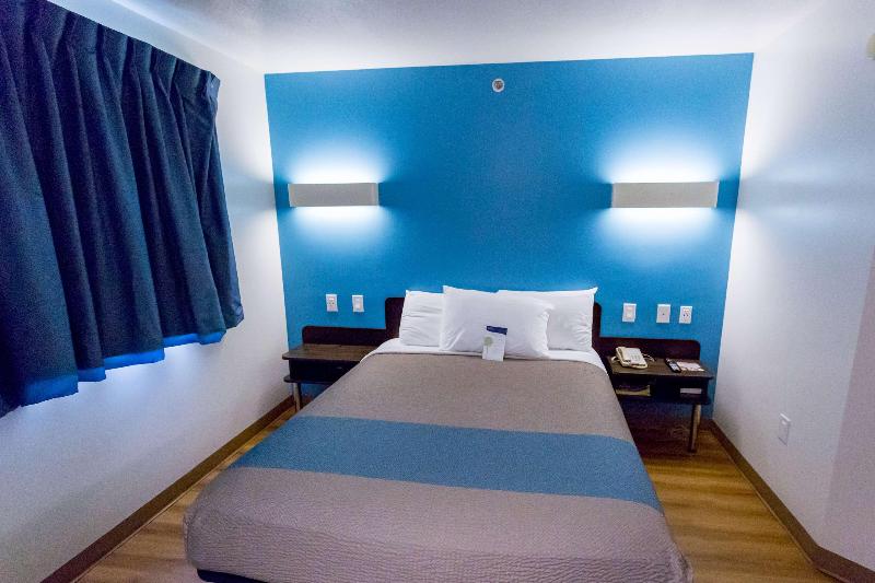 Motel 6 Pottstown, PA image