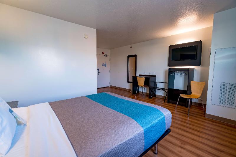 Motel 6 Pottstown, PA image