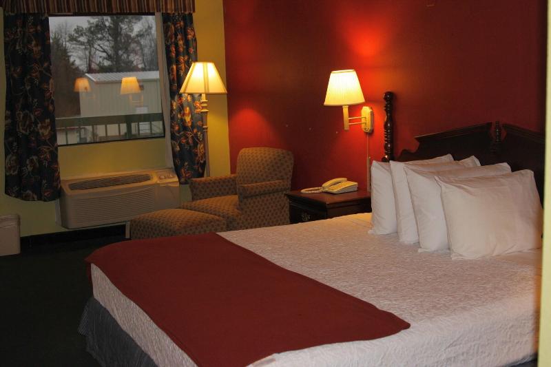 Best Inn Booneville image 9