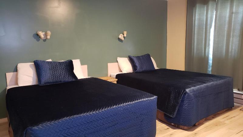 Oakwood Motel image