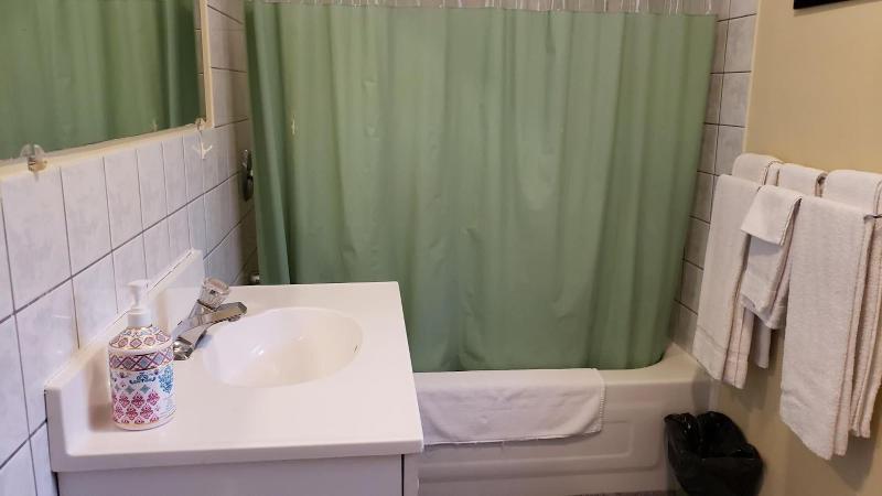 Oakwood Motel image