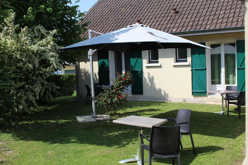 Villa Hotel image
