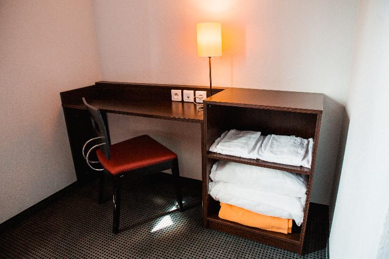 B&B HOTEL Compiègne Thourotte image