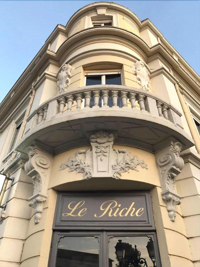 Le Riche Hotel
