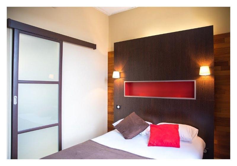 Le Riche Hotel