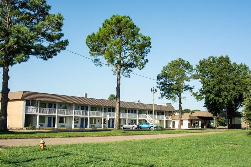 Motel 6 Brinkley, AR image