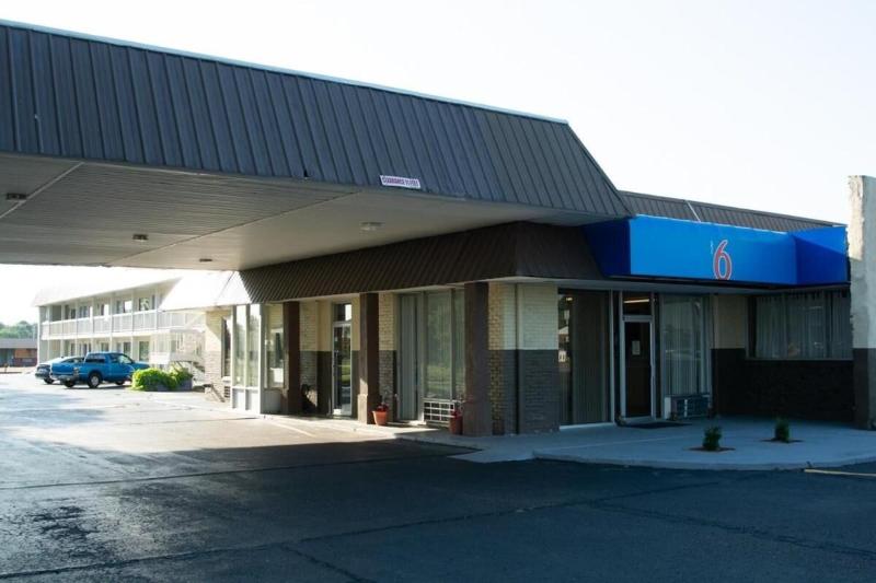 Motel 6 Brinkley, AR image